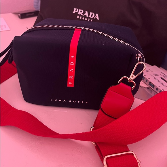 Prada Crossbody bag - Picture 1 of 8